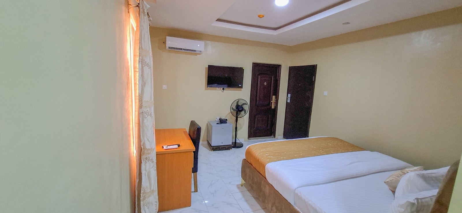 Ambasadorial Suite gallery image