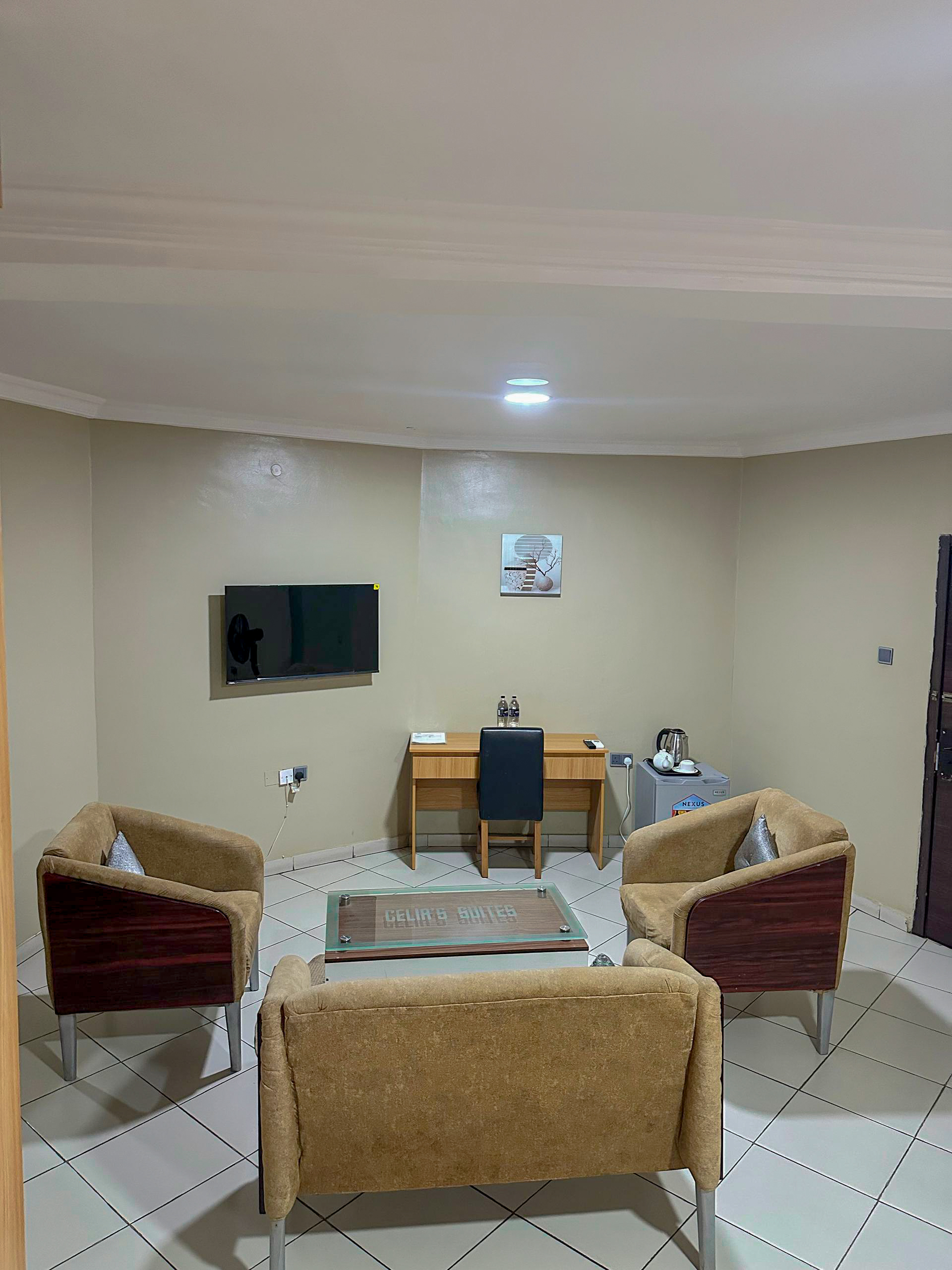 Diplomatic Suite