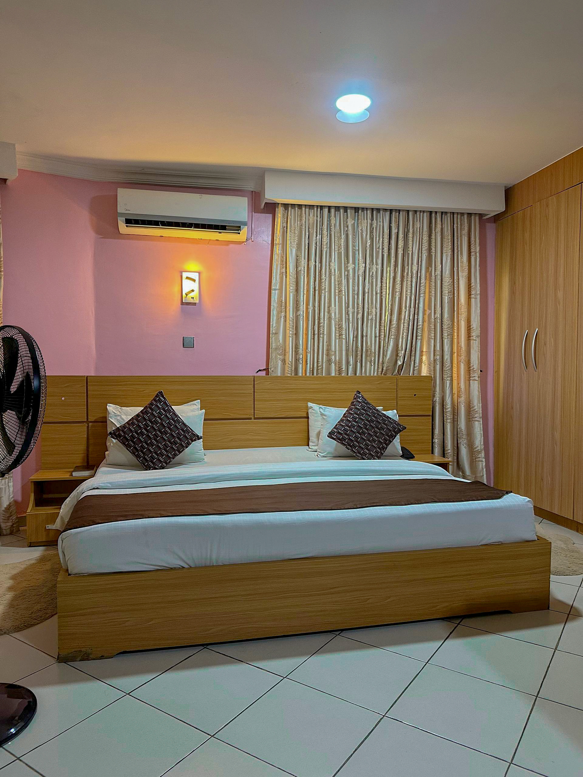 Diplomatic Suite gallery image